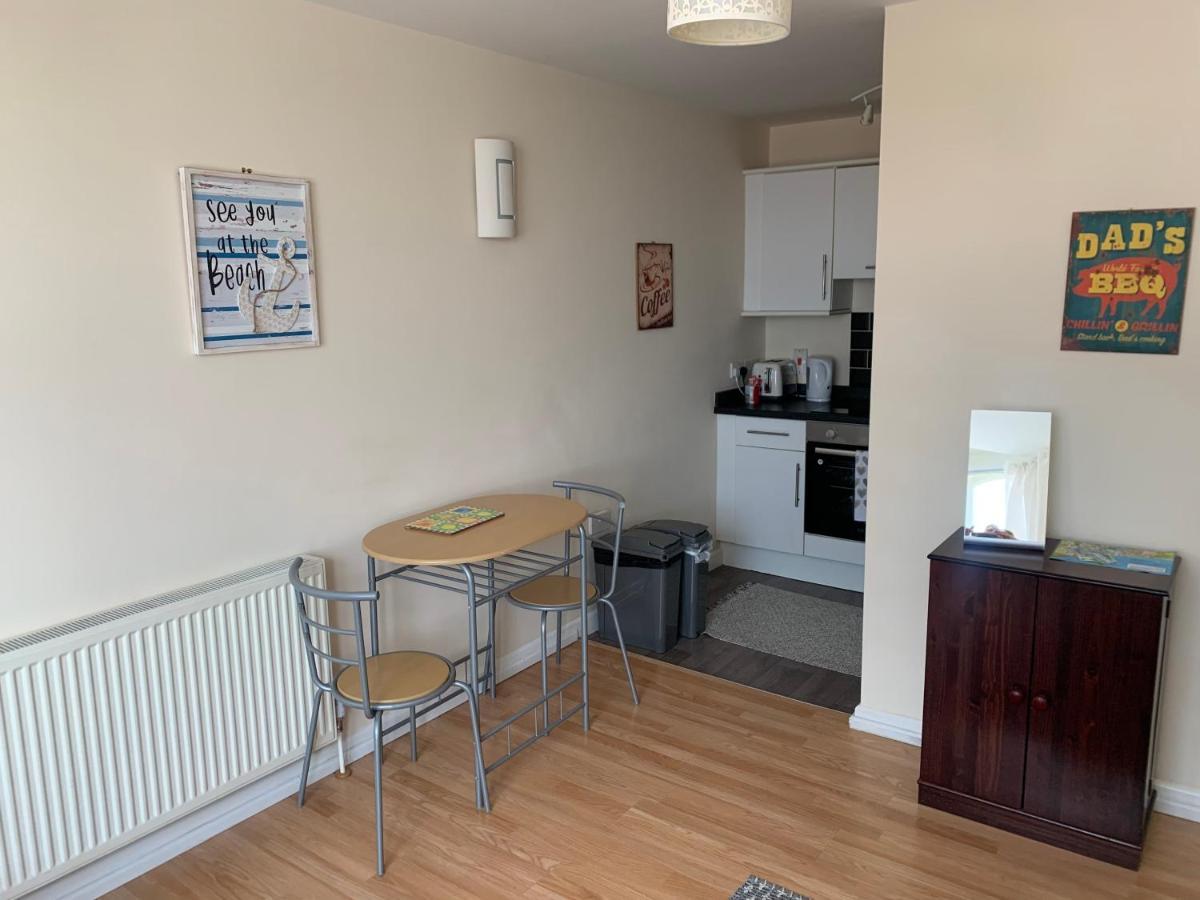 Amazing Sea Views ,brilliant Location Apartment *
